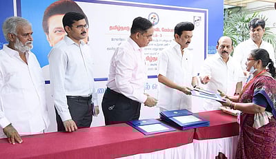 கொளத்தூர் மறுகுடியமர்வு: தற்காலிக வீடு ஒதுக்கீடு ஆணை வழங்கினார் முதல்வர்