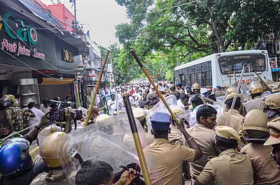 அதிமுக அலுவலக மோதல் வழக்கு: சிபிசிஐடி விசாரணை அதிகாரி நியமனம்