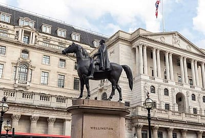 தொடரும் பணவீக்கம்: உயரும் வட்டி விகிதங்களால் பிரிட்டன் மக்கள் அவதி