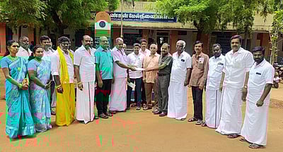 சிங்கம்புணரி பள்ளிக்கு சுற்றுச்சுவா் கட்ட ரூ. 19 லட்சம் நன்கொடை