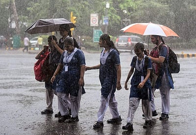 வால்பாறை, கொல்லிமலையில் பள்ளிகளுக்கு இன்று விடுமுறை