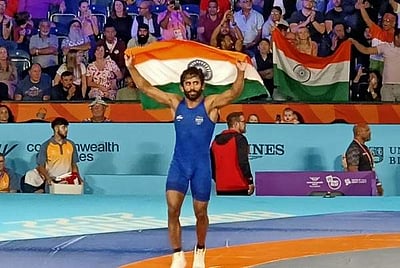 காமன்வெல்த்: மல்யுத்தத்தில் தங்கம் வென்றார் பஜ்ரங் புனியா