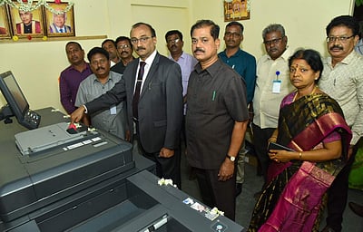 அண்ணாமலை பல்கலை.யில் அதிதொழில்நுட்ப அச்சு இயந்திரம்: துணைவேந்தர் தொடக்கிவைத்தார்