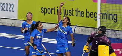 கிரிக்கெட்டிலும் பாரபட்சம் இருந்தது: ஹாக்கி வீராங்கனைகளுக்கு சேவாக் ஆறுதல்