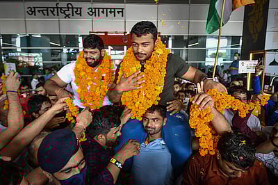 நாடு திரும்பிய விளையாட்டு வீரர்கள் - புகைப்படங்கள்