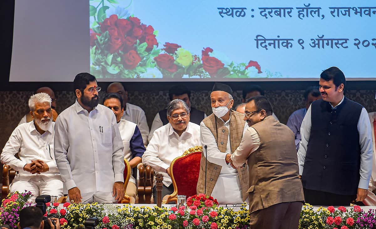 மகாராஷ்டிர அமைச்சரவையில் சர்ச்சையில் சிக்கிய 3 எல்எல்ஏக்கள்!