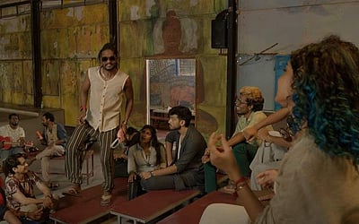 கவனம் ஈர்க்கும் ‘நட்சத்திரம் நகர்கிறது’ பாடல்