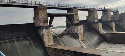 பாம்பாறு அணை 4-வது மதகில் உடைப்பு: அதிகளவு நீர் வெளியேறுவதால் எச்சரிக்கை