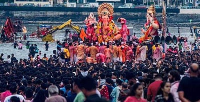 மகாராஷ்டிரம்: விநாயகர் சிலை கரைக்கும்போது நேர்ந்த விபரீதம், 20 பேர் பலி