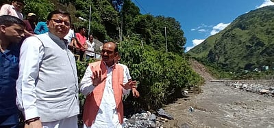 உத்தரகண்டில் மேக வெடிப்பு: பாதிக்கப்பட்ட கிராமத்தை நேரில் ஆய்வு செய்த முதல்வர் புஷ்கர் சிங் தாமி