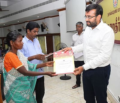 மக்கள் குறைதீா் கூட்டத்தில் நலத் திட்ட உதவிகள்