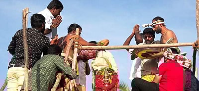 பாா்வதியம்மன் கோயில் கும்பாபிஷேகம்