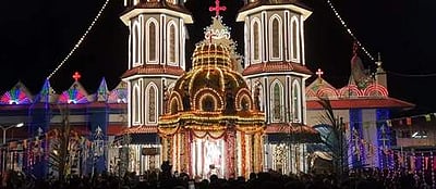 புதுச்சேரியில் ஆரோக்கிய அன்னை ஆலய தேர்பவனி