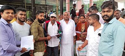 தோட்டத் தொழிலாளா்களுக்கு அரசு அறிவித்த ஊதியத்தை வழங்க வலியுறுத்தல்