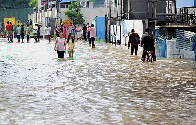 கேரளத்தில் கொட்டித்தீர்க்கும் கனமழை: 3 மாவட்டங்களுக்கு ஆரஞ்சு எச்சரிக்கை!