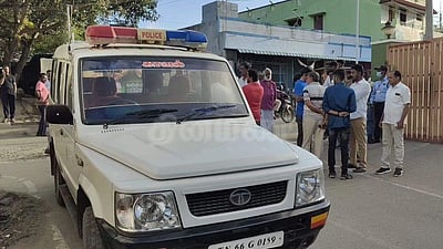 எஸ்.பி. வேலுமணி வீட்டில் மூன்றாவது முறையாக சோதனை: குற்றச்சாட்டு என்ன?