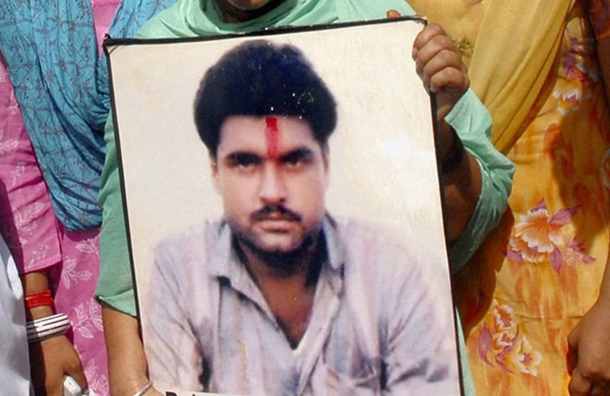 சரப்ஜித் சிங் மனைவி சுக்பிரீத் கௌர் சாலை விபத்தில் பலி