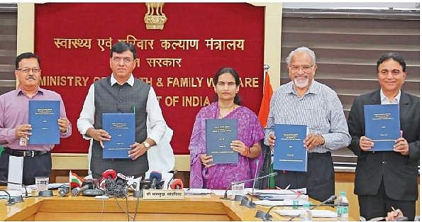 அத்தியாவசிய மருந்துகள் தேசியப் பட்டியல் வெளியீடு: புற்றுநோய் எதிர்ப்பு மருந்துகள் சேர்ப்பு