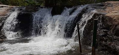 கும்பக்கரை அருவிக்குச் செல்ல சுற்றுலாப் பயணிகளுக்கு இன்று முதல் அனுமதி