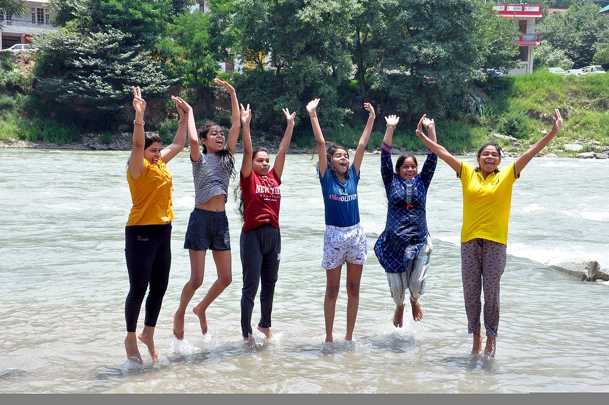 இளையோா் தலைமையை உருவாக்குவோம்!