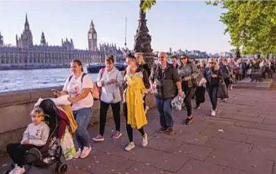 இன்று மகாராணி எலிசபெத் இறுதிச்சடங்கு: உலகத் தலைவா்கள் குவிந்தனா்