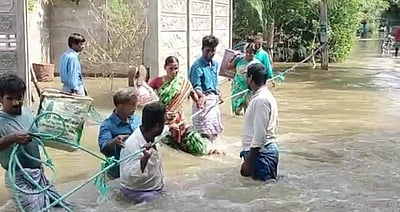 சீர்காழி அருகே கொள்ளிடம் ஆற்றில் 5-ம் நாளாக வெள்ளப்பெருக்கு: போக்குவரத்து துண்டிப்பு