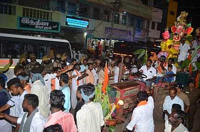 மேலூரில் இந்துமுன்னணி விநாயகா் சதுா்த்தி ஊா்வலம்