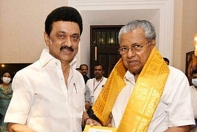 தமிழ்நாடு - கேரள முதல்வர்கள் சந்திப்பு