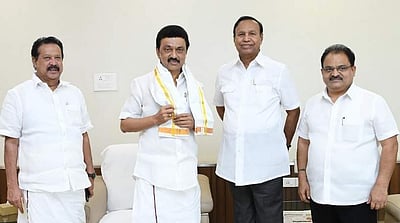 முதல்வர் ஸ்டாலினை சந்தித்து வாழ்த்து பெற்றார் டி.ஆர்.பாலு