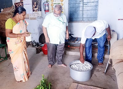 காலை உணவுத் திட்டம்: அதிகாரி ஆய்வு