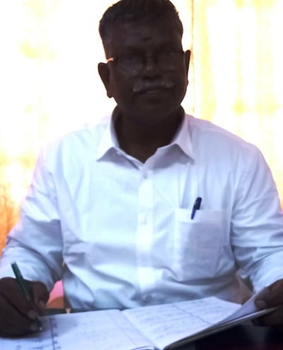 நாட்டறம்பள்ளி வட்டாட்சியா் பொறுப்பேற்பு