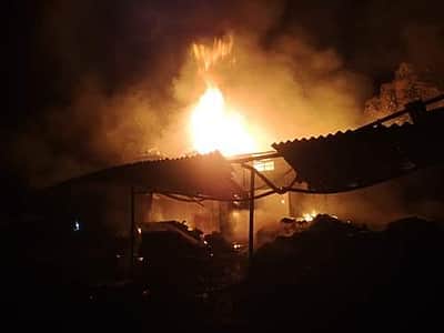 சேவூரில் பனியன் வேஸ்ட் குடோனில் தீ விபத்து: பல லட்சம் மதிப்பிலான பொருள்கள் எரிந்து நாசம்