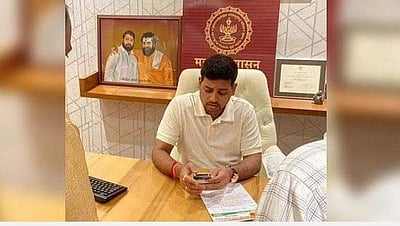 முதல்வரின் இருக்கையில் மகன் அமர்ந்திருக்கும் புகைப்படம்: பிறகென்ன வைரல்தான்