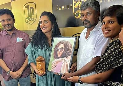 உடுமலை கௌசல்யாவின் சலூன் கடையை திறந்த பிரபல நடிகை! 