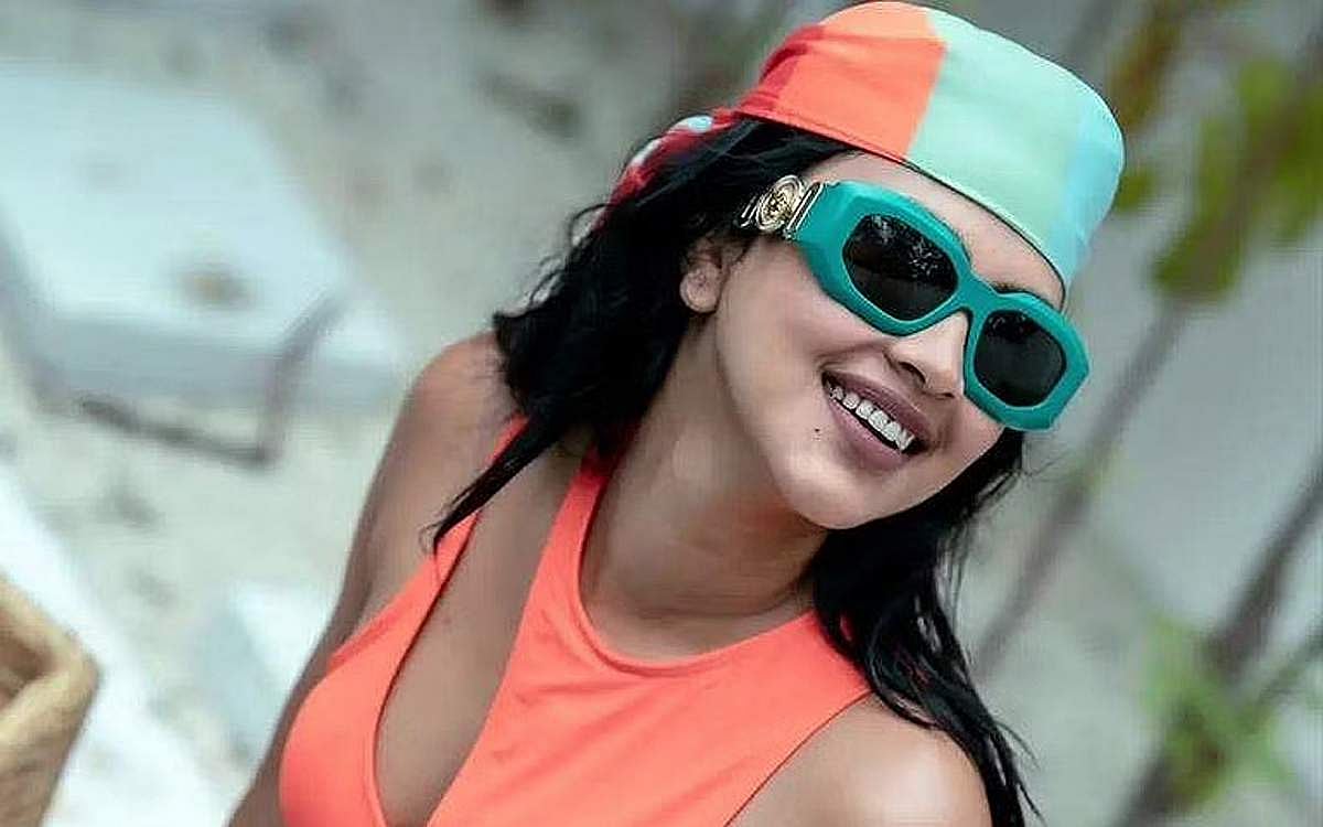 மாலத்தீவில் மையம் கொண்டுள்ள அமலா பால் புயல்.