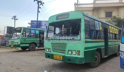 புதுச்சேரியில் முழு அடைப்பு: 2 பேருந்துகளின் கண்ணாடிகள் உடைப்பு