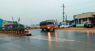 சென்னையில் அடுத்த 2 மணி நேரத்திற்கு கனமழை தொடரும்: வானிலை மையம்