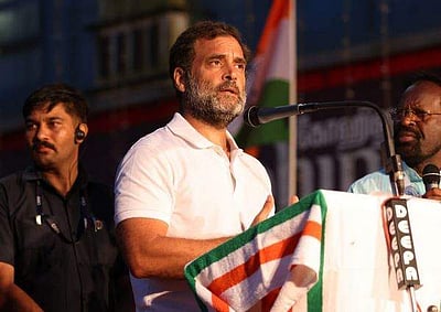 மக்களால் தேர்ந்தெடுக்கப்பட்ட அரசை கவிழ்க்க பாஜகவிற்கு உரிமையில்லை: ராகுல் காந்தி