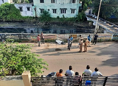 தொழிலதிபரைக் கொன்று பாலிதீன் கவரில் கட்டி வீசிய கும்பல்