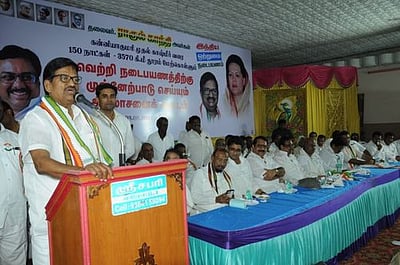 காங்கிரஸ் கட்சியினா் ஒருமித்த கருத்துடன்  செயல்பட வேண்டும்: கே.எஸ்.அழகிரி