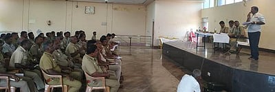 செப்.11 இம்மானுவேல் சேகரன் நினைவு தினம்: கமுதியில் காவல் கண்காணிப்பாளா் ஆலோசனை