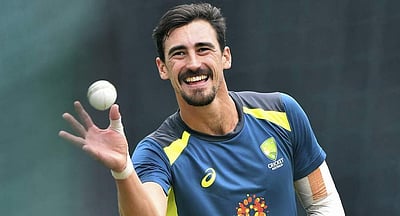 பாகிஸ்தான் வீரரின் சாதனையை முறியடித்த மிட்செல் ஸ்டார்க்