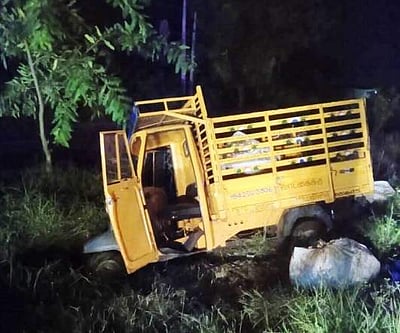 சங்ககிரி அருகே மூன்று சக்கர மினி ஆட்டோ கவிழ்ந்து ஓட்டுநர் பலி