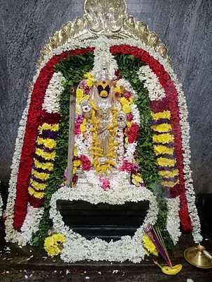 ரத்தினகிரி மலையடிவார அம்மன் கோயிலில் சுமங்கலி பூஜை