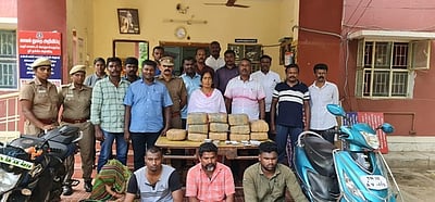 கரூரில் 44 கிலோ கஞ்சா பறிமுதல்: பெண் உள்பட 4போ் கைது
