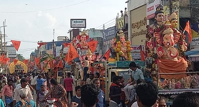 விநாயகா் சிலைகள் ஊா்வலம்