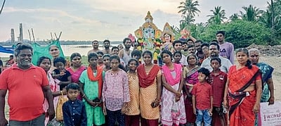 இறையமங்கலம் ஆற்றில் விநாயகா் சிலைகள் கரைப்பு