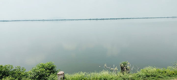 வடகிழக்குப் பருவ மழைக்கு முன்பே நிரம்பிய காவேரிப்பாக்கம் ஏரிமேலும் 31 ஏரிகள் முழுக் கொள்ளளவை எட்டின