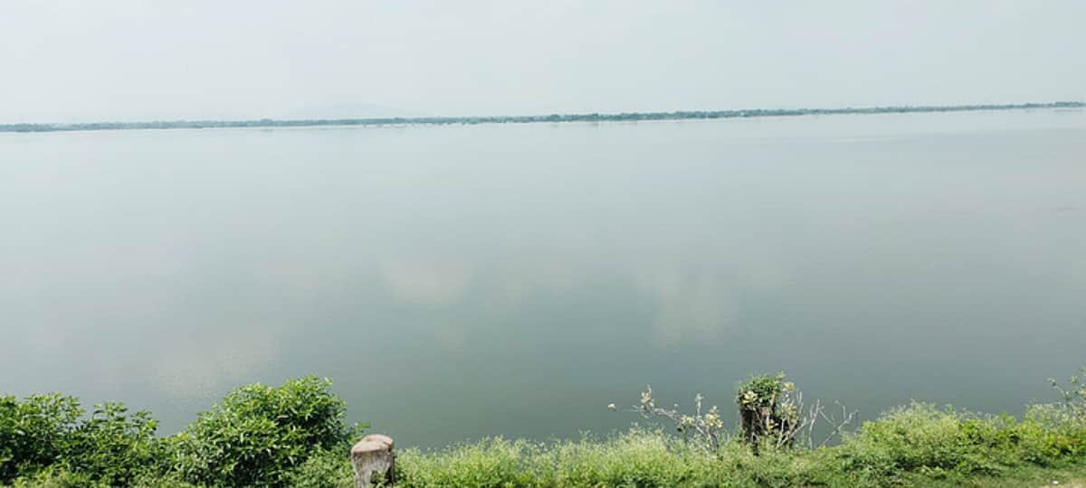 வடகிழக்குப் பருவ மழைக்கு முன்பே நிரம்பிய காவேரிப்பாக்கம் ஏரிமேலும் 31 ஏரிகள் முழுக் கொள்ளளவை எட்டின