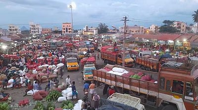 ஓணம் பண்டிகை: காய்கறி விலை கிடு கிடு உயா்வு